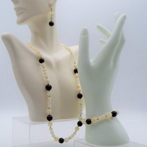 Lee Sands Lava Rock & Mother of Pearl Set